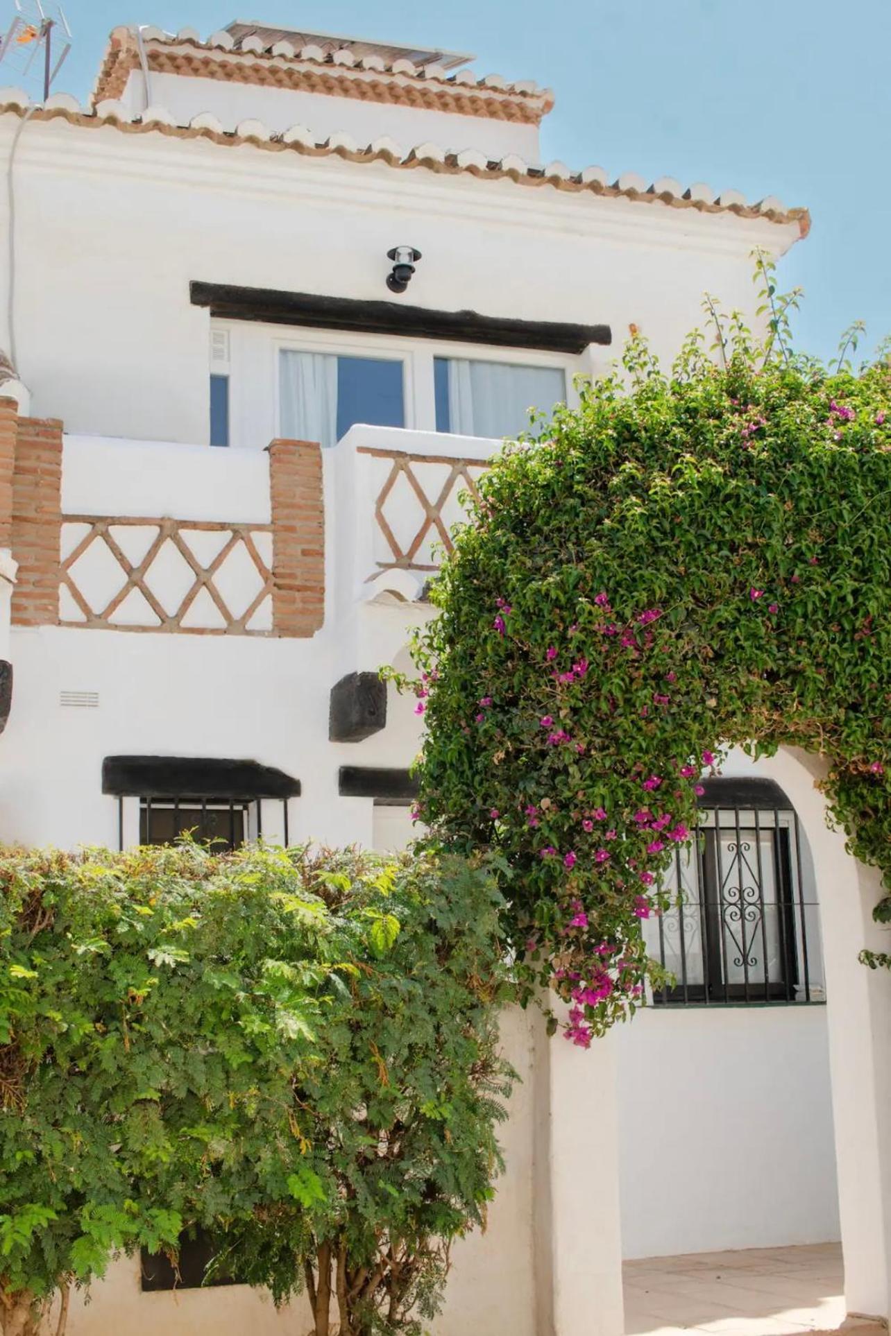 Mijas Costa - Beachside Apartment-B Sitio de Calahonda Екстер'єр фото