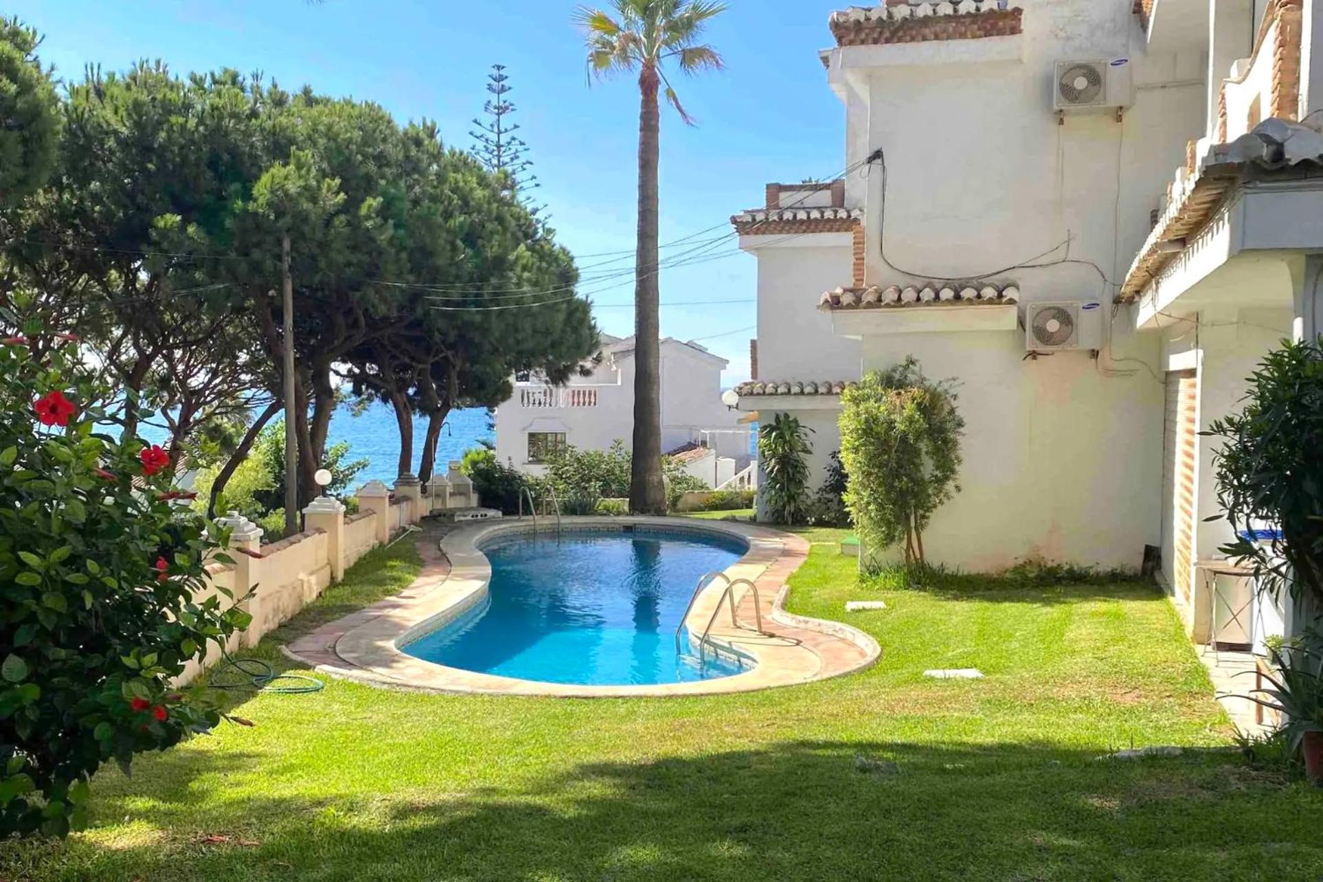 Mijas Costa - Beachside Apartment-B Sitio de Calahonda Екстер'єр фото