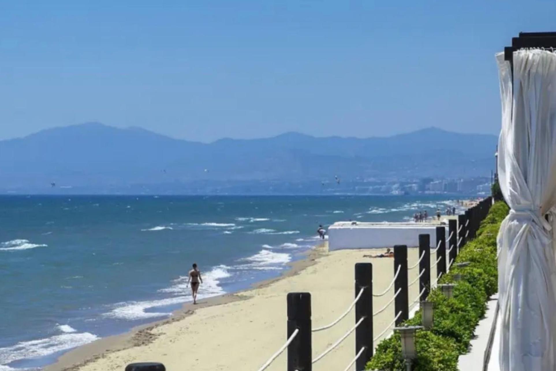 Mijas Costa - Beachside Apartment-B Sitio de Calahonda Екстер'єр фото